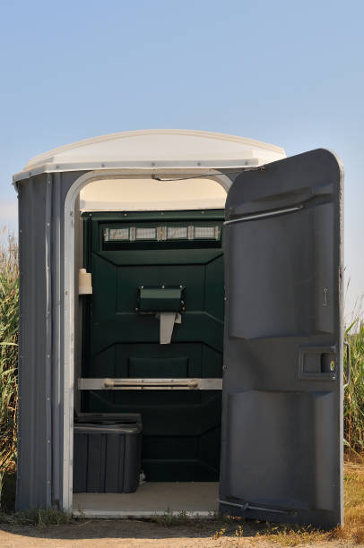 Best Portable restroom trailer rental  in Pipestone, MN